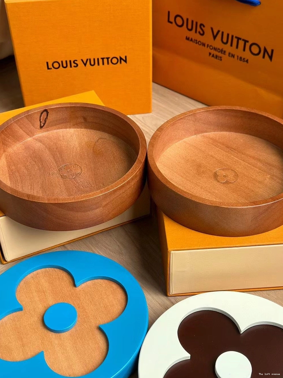 BOX CUSTOM LV FLOWER 0805